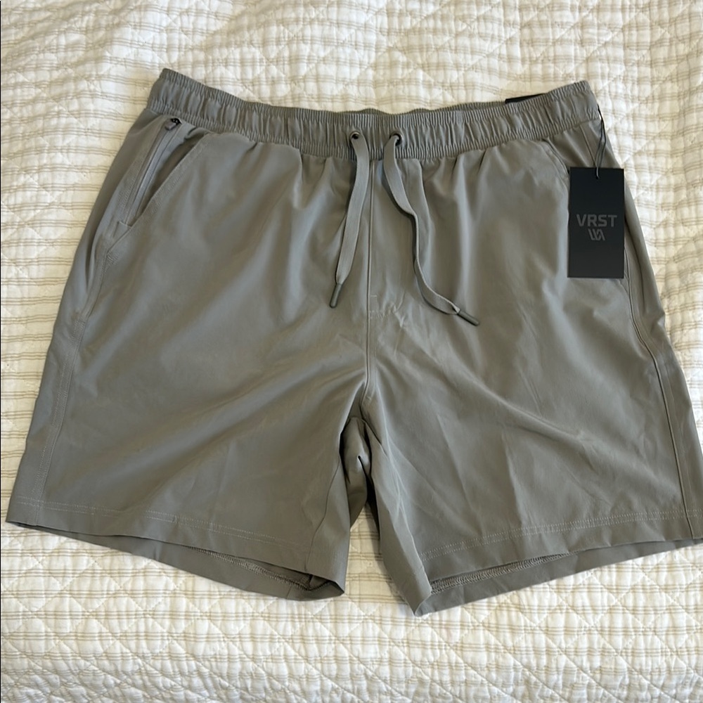 Men's Gray Shorts